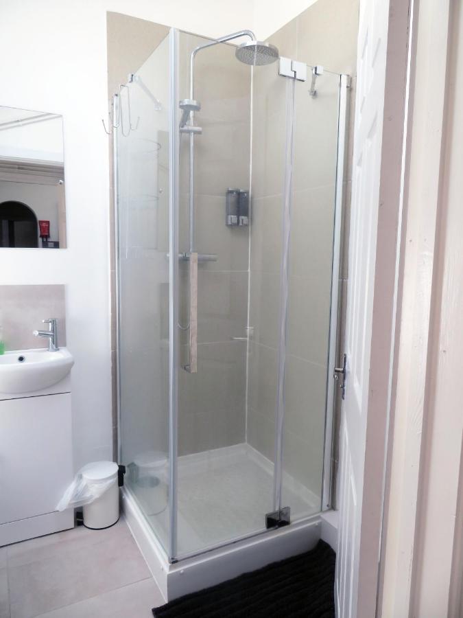 Entire 2 Bed Ground Floor Apartment Central But Quiet Newmarket  Eksteriør bilde