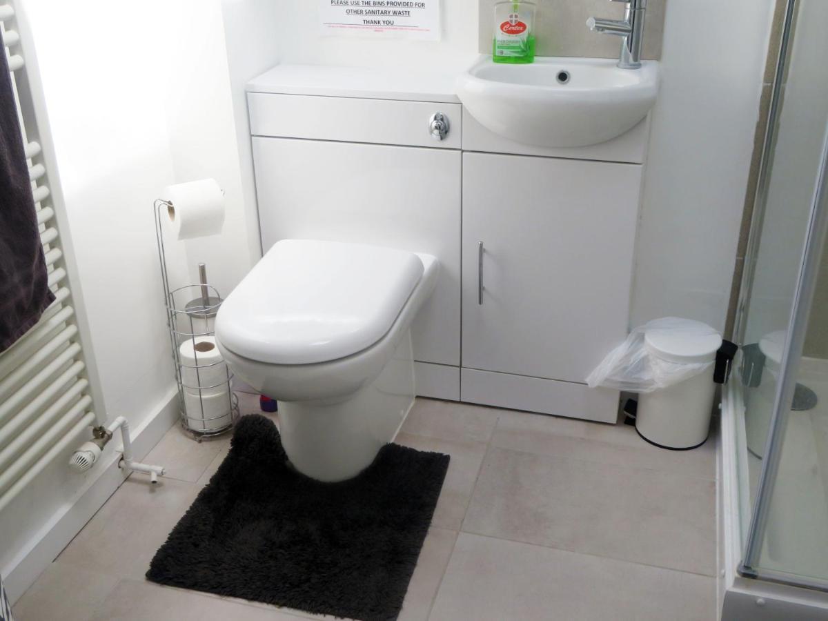 Entire 2 Bed Ground Floor Apartment Central But Quiet Newmarket  Eksteriør bilde